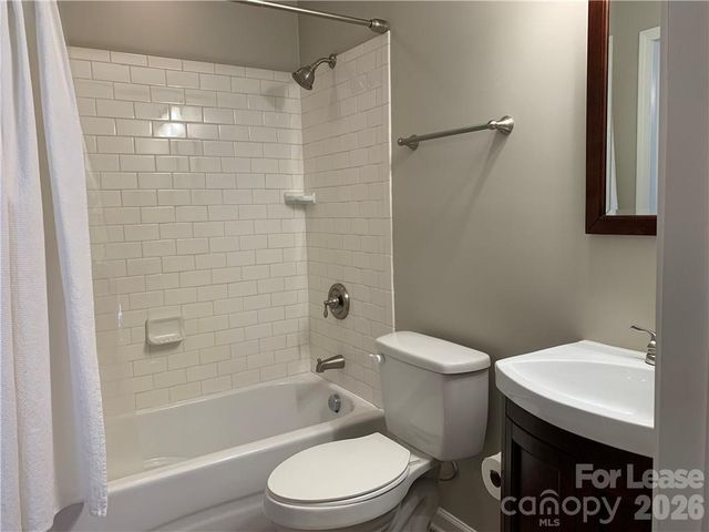 2519 Stockbridge Drive B, Charlotte, NC 28210
