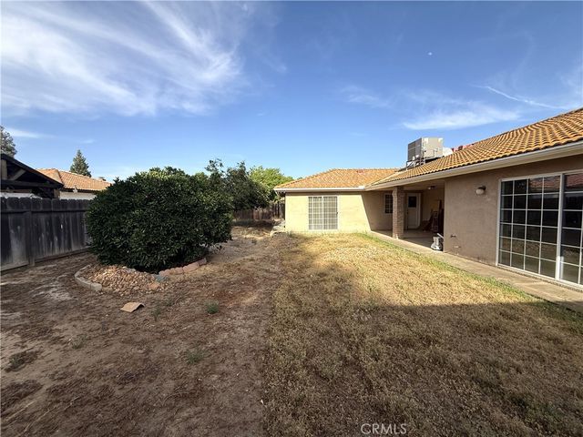 2431 Judith Court, Madera, CA 93637