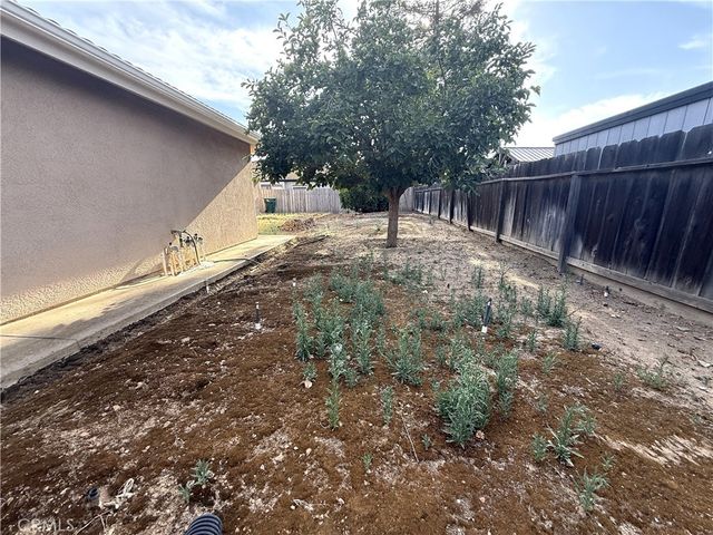 2431 Judith Court, Madera, CA 93637