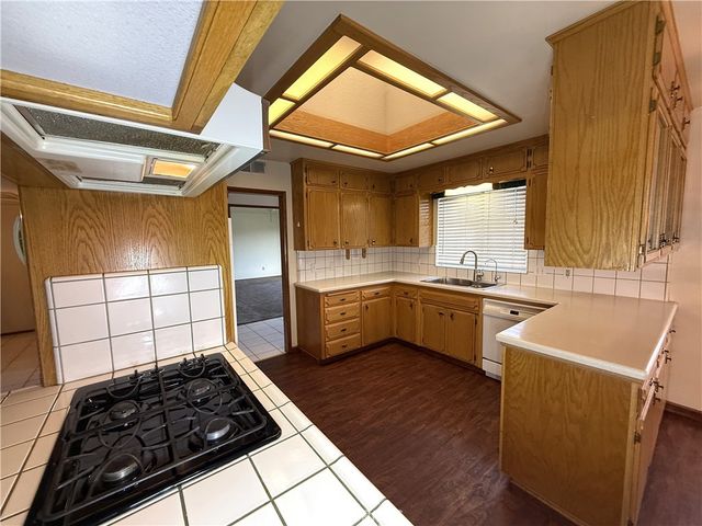 2431 Judith Court, Madera, CA 93637