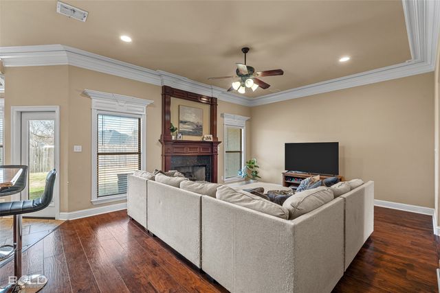 337 Wood Springs, Haughton, LA 71037