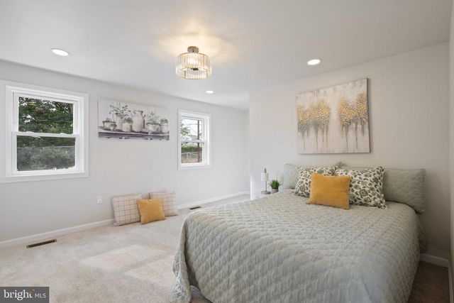 4407 RIDGE DR, Baltimore, MD 21229
