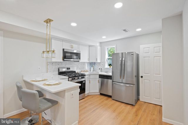 4407 RIDGE DR, Baltimore, MD 21229