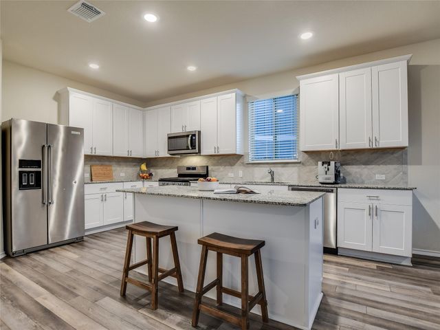 441 Bella Luna WAY, Liberty Hill, TX 78642