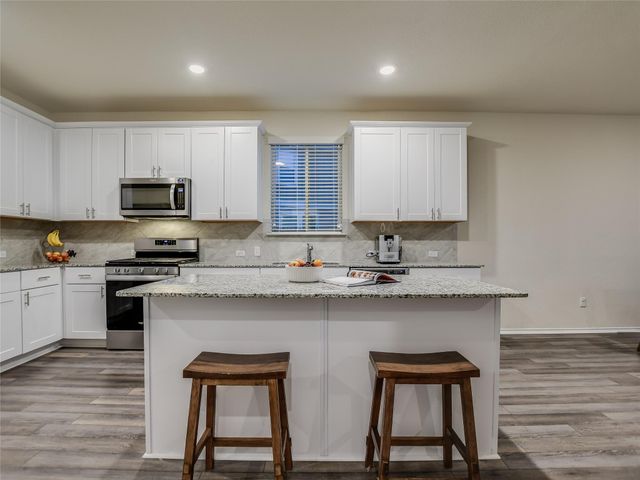 441 Bella Luna WAY, Liberty Hill, TX 78642