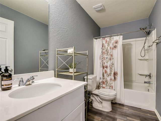 441 Bella Luna WAY, Liberty Hill, TX 78642