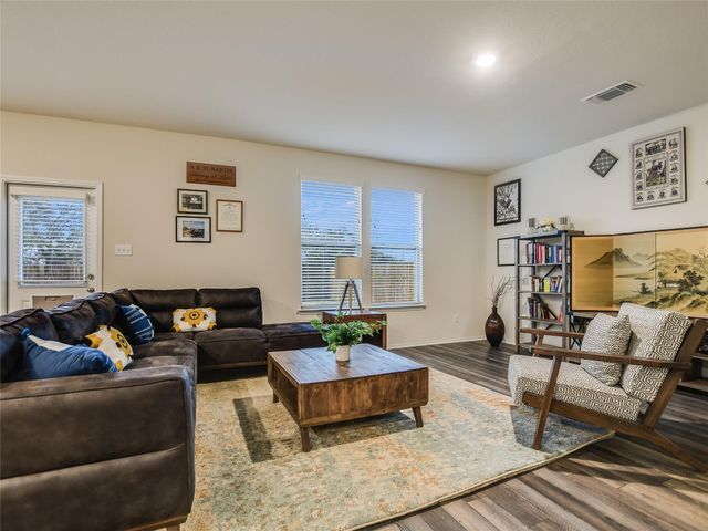 441 Bella Luna WAY, Liberty Hill, TX 78642