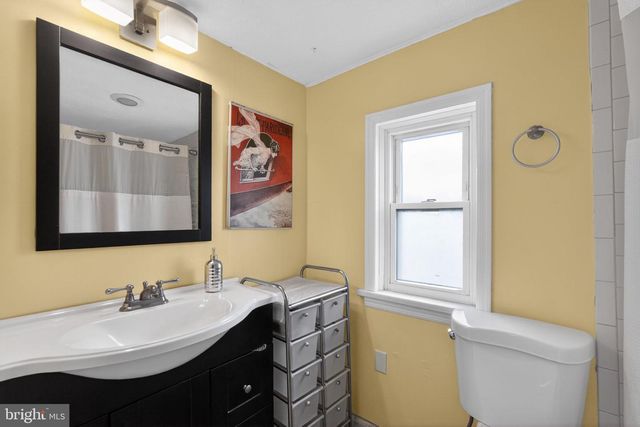 129 S GOVERNOR PRINTZ BLVD, Essington, PA 19029