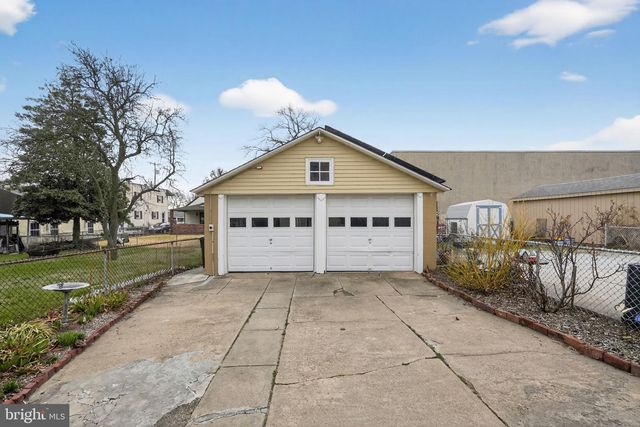 129 S GOVERNOR PRINTZ BLVD, Essington, PA 19029