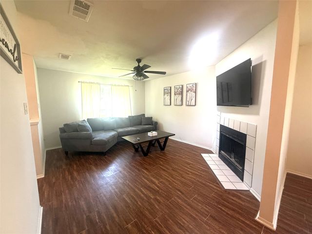 1212 Eagle Lake Drive, Azle, TX 76020