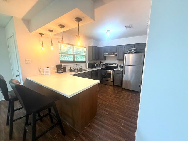 1212 Eagle Lake Drive, Azle, TX 76020