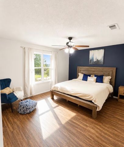 1212 Eagle Lake Drive, Azle, TX 76020