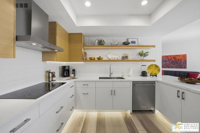 899 Island Drive 404, Rancho Mirage, CA 92270