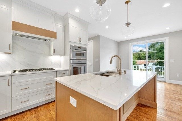 350 Blue Hill Drive, Westwood, MA 02090