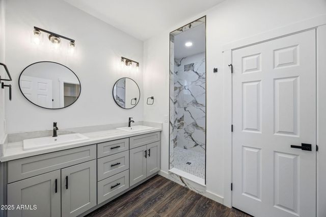 180 W PINE HAVEN Circle, Show Low, AZ 85901