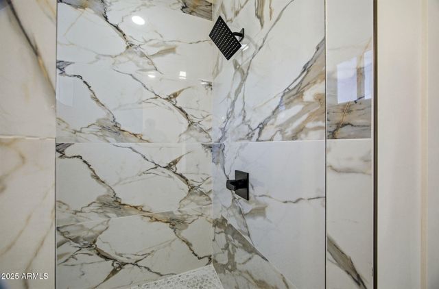 180 W PINE HAVEN Circle, Show Low, AZ 85901