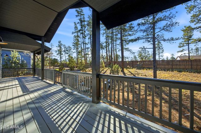 180 W PINE HAVEN Circle, Show Low, AZ 85901