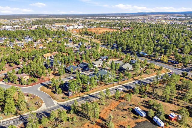 180 W PINE HAVEN Circle, Show Low, AZ 85901