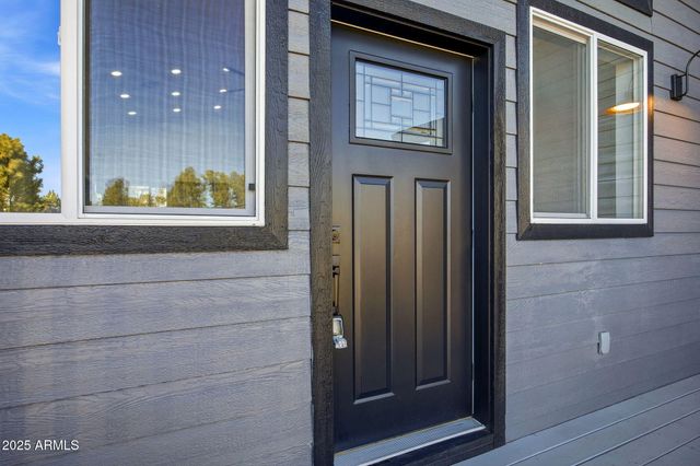 180 W PINE HAVEN Circle, Show Low, AZ 85901