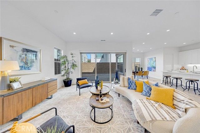 107 Eversedge, Irvine, CA 92618