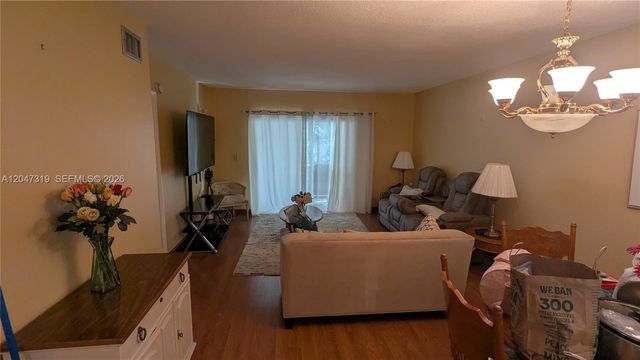 481 NW 76th Ave 207, Margate, FL 33063