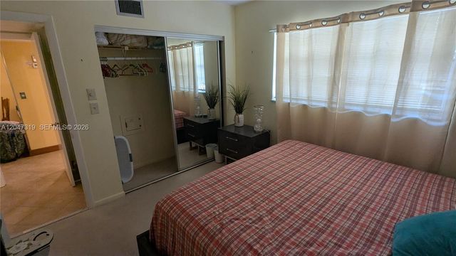481 NW 76th Ave 207, Margate, FL 33063