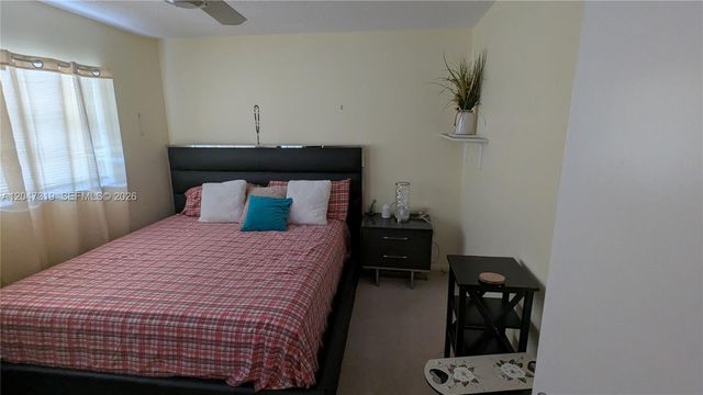 481 NW 76th Ave 207, Margate, FL 33063