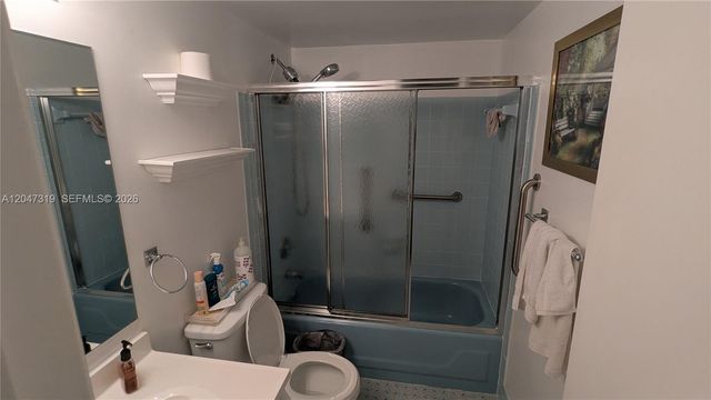 481 NW 76th Ave 207, Margate, FL 33063