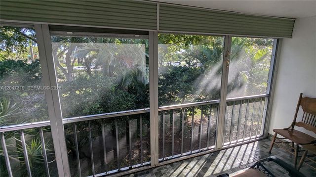 481 NW 76th Ave 207, Margate, FL 33063