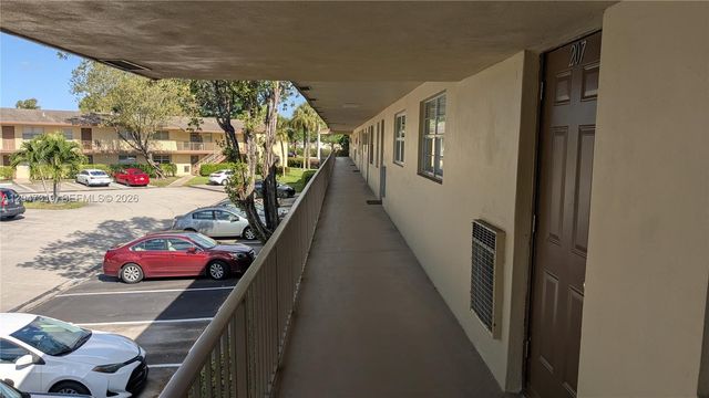 481 NW 76th Ave 207, Margate, FL 33063