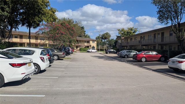 481 NW 76th Ave 207, Margate, FL 33063