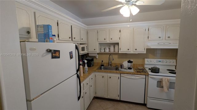 481 NW 76th Ave 207, Margate, FL 33063