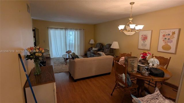 481 NW 76th Ave 207, Margate, FL 33063
