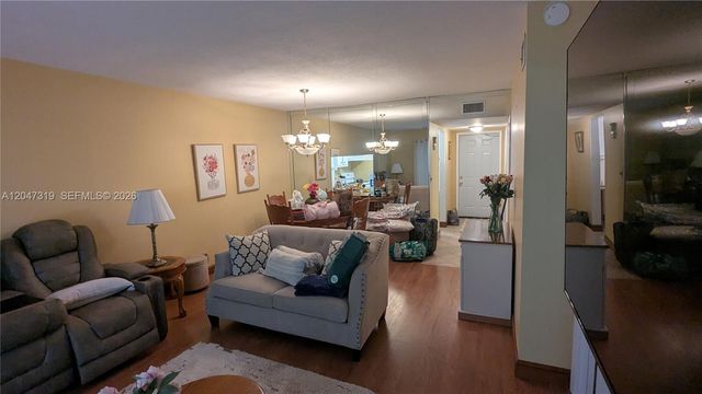 481 NW 76th Ave 207, Margate, FL 33063