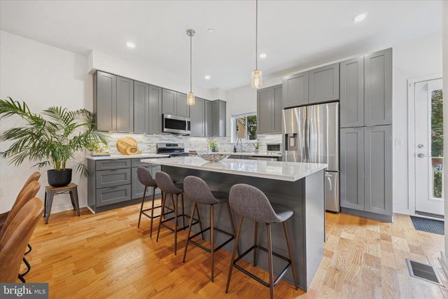 7005 PIPERS GLEN WAY, Philadelphia, PA 19119