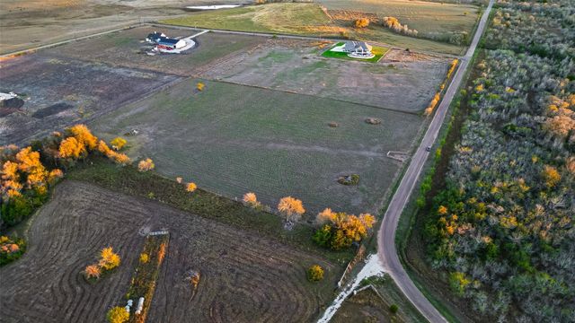 - Seydler Road, Weimar, TX 78962