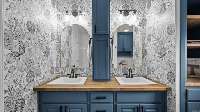 2422 Canterbury Ct, Cabot, AR 72023