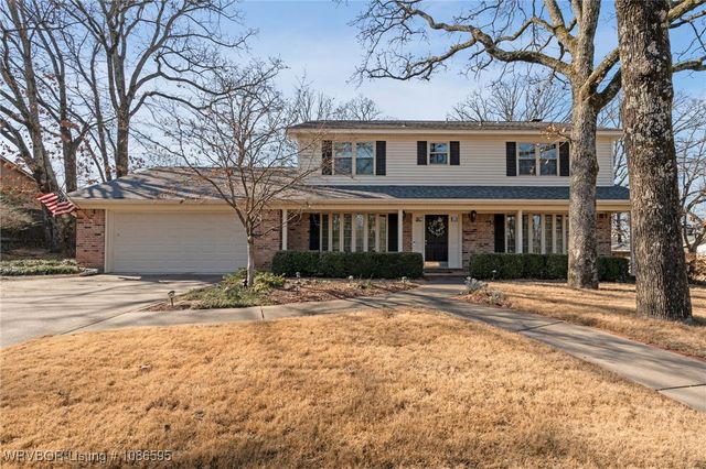 2208 Warwick Place, Fort Smith, AR 72903