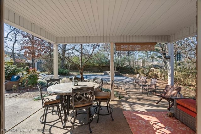 2208 Warwick Place, Fort Smith, AR 72903