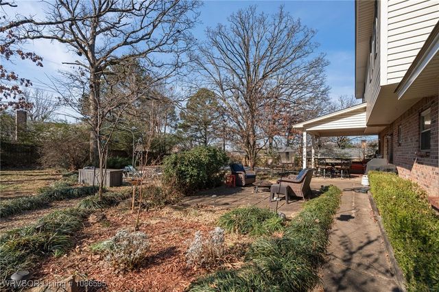 2208 Warwick Place, Fort Smith, AR 72903