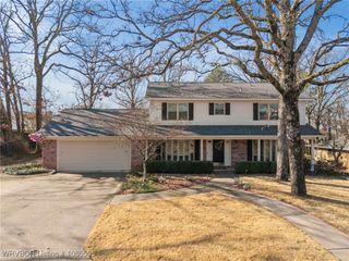 2208 Warwick Place, Fort Smith, AR 72903