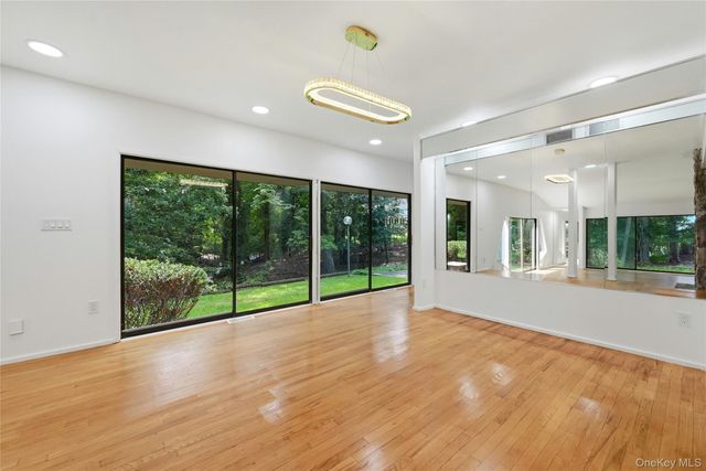 12 Lost Meadow, Port Jefferson, NY 11777