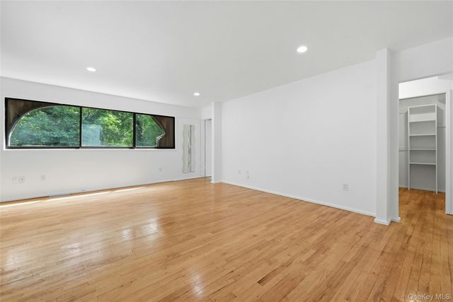 12 Lost Meadow, Port Jefferson, NY 11777