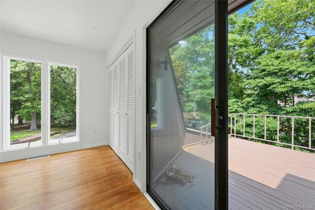 12 Lost Meadow, Port Jefferson, NY 11777