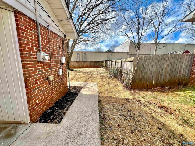 417 Hillmont Drive, Huntsville, AL 35805