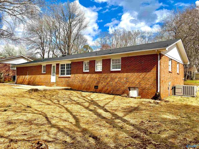 417 Hillmont Drive, Huntsville, AL 35805