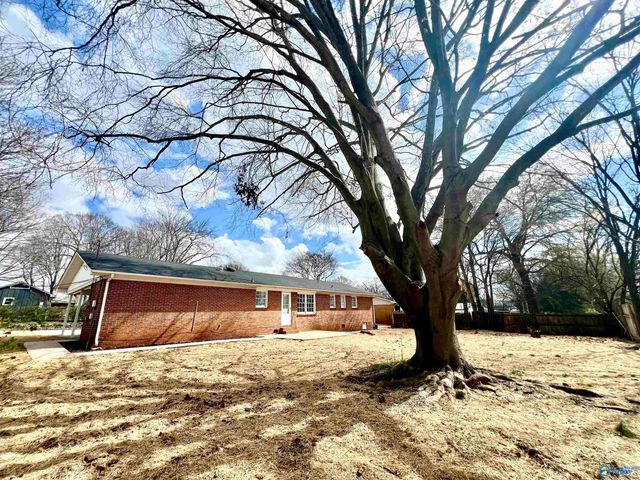 417 Hillmont Drive, Huntsville, AL 35805