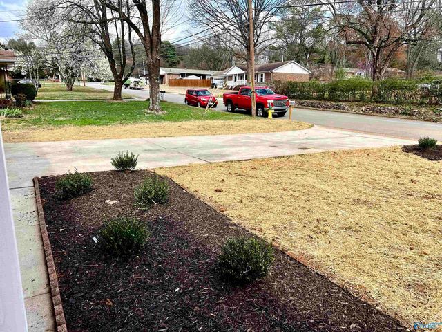 417 Hillmont Drive, Huntsville, AL 35805