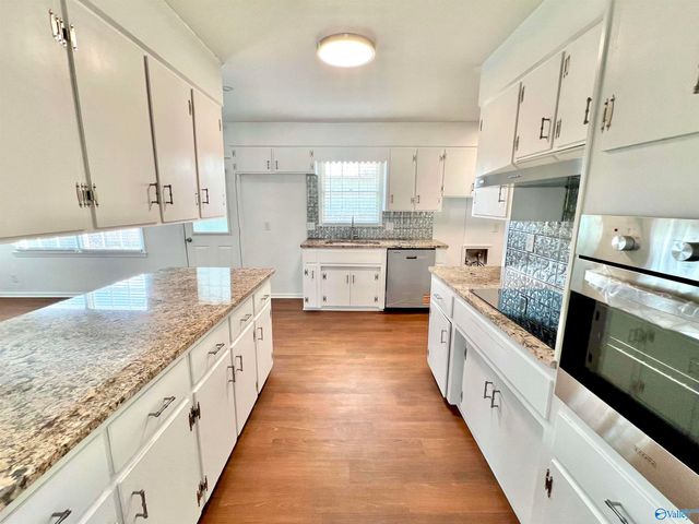 417 Hillmont Drive, Huntsville, AL 35805