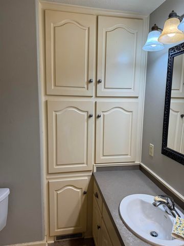 1216 N Point Lane, North Little Rock, AR 72118